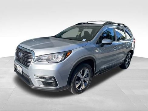 Used 2022 Subaru Ascent Premium w/ Convenience Package image 1