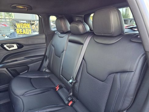 New 2026 Jeep Compass Latitude image 24