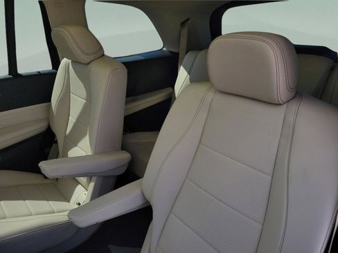 Certified 2022 Mercedes-Benz GLS 450 4MATIC image 15