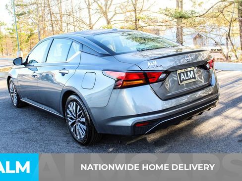 Used 2024 Nissan Altima 2.5 SV image 5
