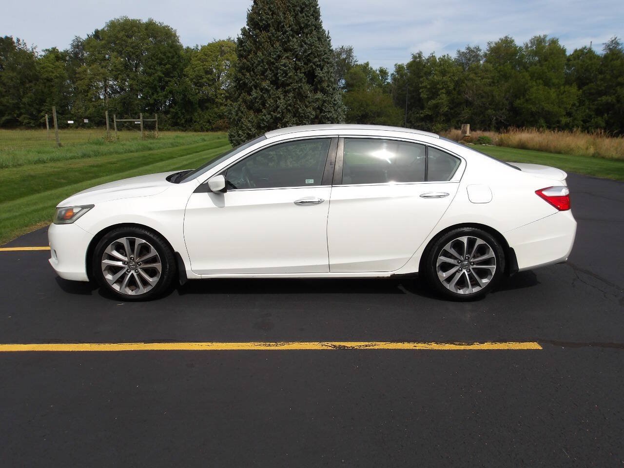 Used 2013 Honda Accord Sport image 10