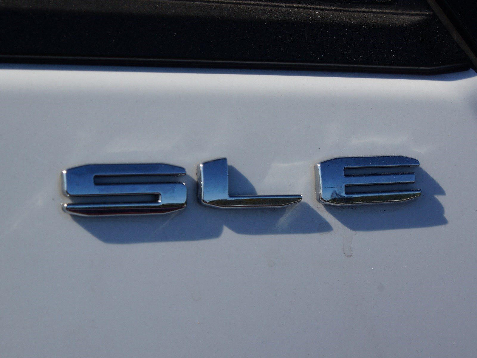 Used 2024 GMC Terrain SLE AWD/4WD image 15
