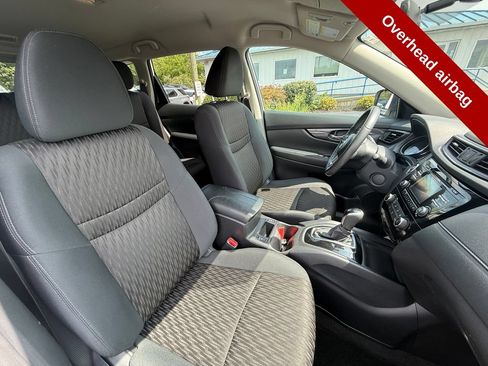 Used 2017 Nissan Rogue SV FWD image 40