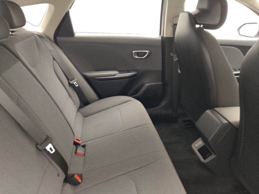 Used 2025 Kia K4 FWD image 19