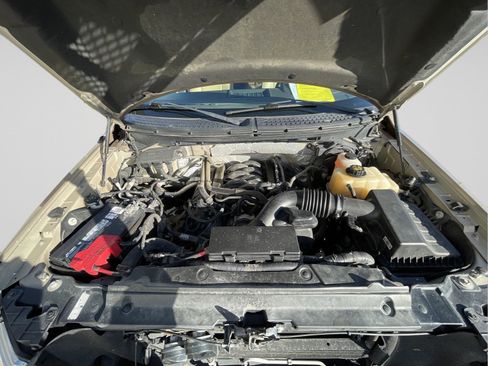 Used 2012 Ford F150 Lariat w/ Lariat Chrome Pkg image 29