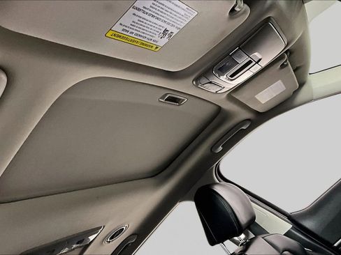 Used 2022 Kia Telluride S FWD image 27