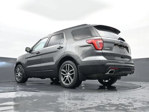Used 2017 Ford Explorer Sport AWD/4WD image 29