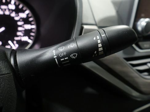 Used 2025 Nissan Altima 2.5 SV image 38