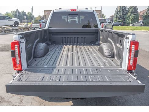 Used 2023 Ford F350 Lariat w/ FX4 Off-Road Package AWD/4WD image 14
