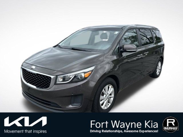 Used 2017 Kia Sedona LX w/ LX Essentials Premium Package FWD image 1