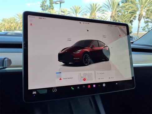 Used 2023 Tesla Model Y Long Range image 9