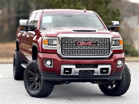 Used 2019 GMC Sierra 3500 Denali w/ Duramax Plus Package image 3