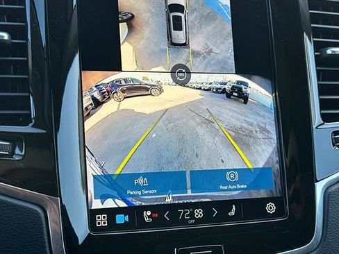 Certified 2024 Volvo XC90 B6 Ultimate w/ Protection Package Premier image 22