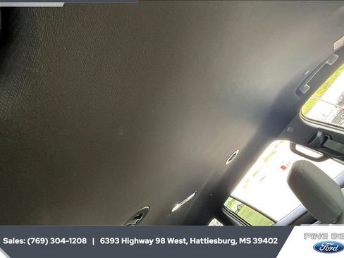 Used 2025 GMC Acadia Elevation image 16