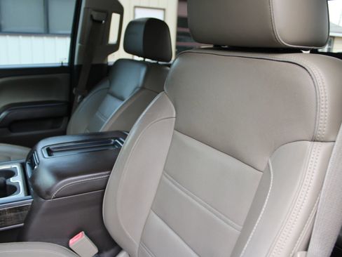 Used 2015 GMC Sierra 2500 Denali w/ Duramax Plus Package AWD/4WD image 16
