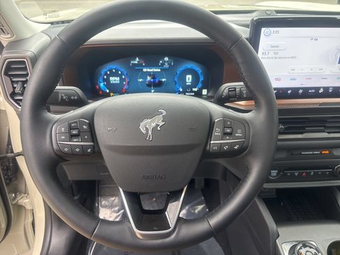 Used 2025 Ford Bronco Sport Outer Banks w/ Outer Banks Tech Package+ AWD/4WD image 17