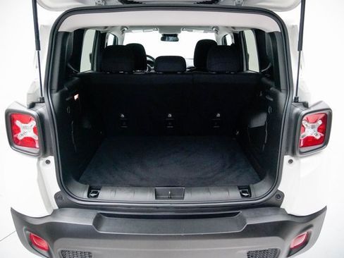 Used 2021 Jeep Renegade Latitude image 13