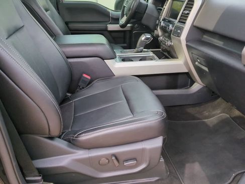 Used 2020 Ford F150 Lariat image 23