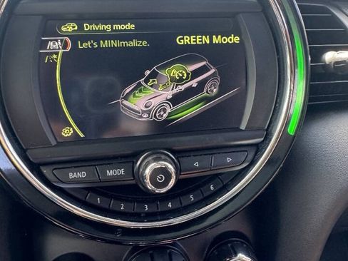 Used 2016 MINI Cooper 2-Door Hardtop FWD image 8