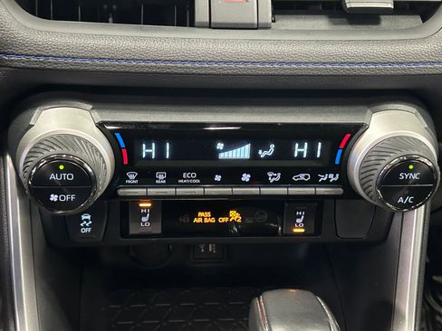 Certified 2024 Toyota RAV4 SE w/ Convenience Package image 21