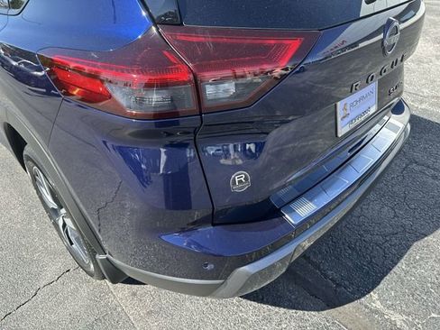 Certified 2024 Nissan Rogue SL image 30
