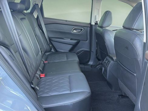 Certified 2023 Nissan Rogue Platinum AWD/4WD image 12
