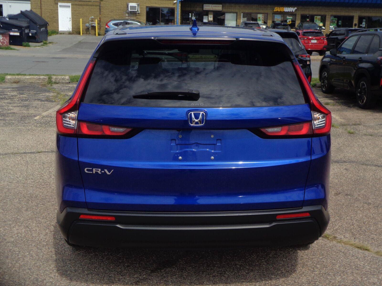 Used 2024 Honda CR-V EX image 6