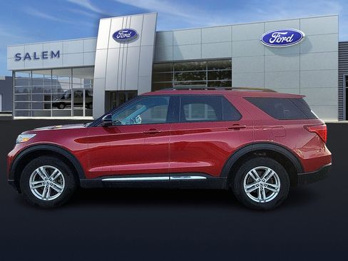 Used 2023 Ford Explorer XLT w/ Equipment Group 202A image 6