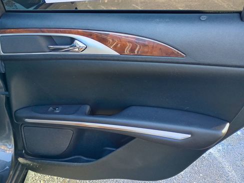 Used 2016 Lincoln MKZ Hybrid image 19