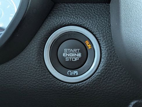 Used 2023 RAM 1500 Big Horn image 32