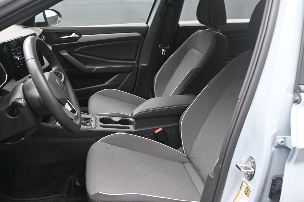 Used 2026 Volkswagen Jetta Sport FWD image 18