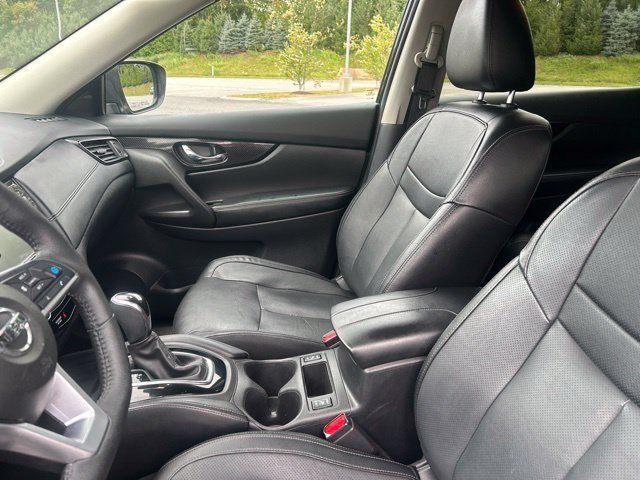 Used 2019 Nissan Rogue SL w/ Premium Package AWD/4WD image 19