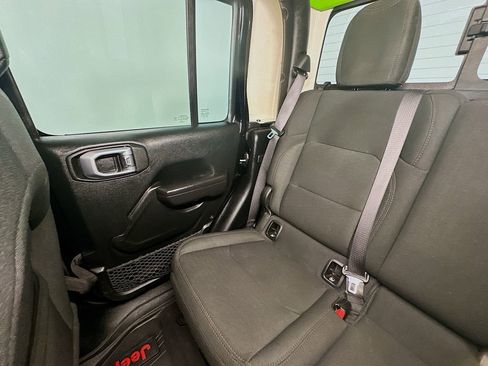 Used 2020 Jeep Gladiator Sport w/ Quick Order Package 24S image 12