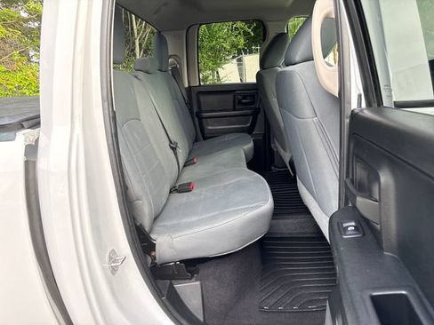 Used 2018 RAM 1500 Express RWD image 10