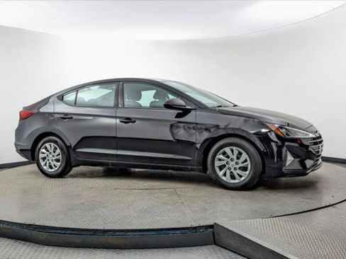 Used 2019 Hyundai Elantra SE w/ Cargo Package image 11