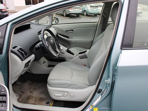 Used 2014 Toyota Prius Four image 12