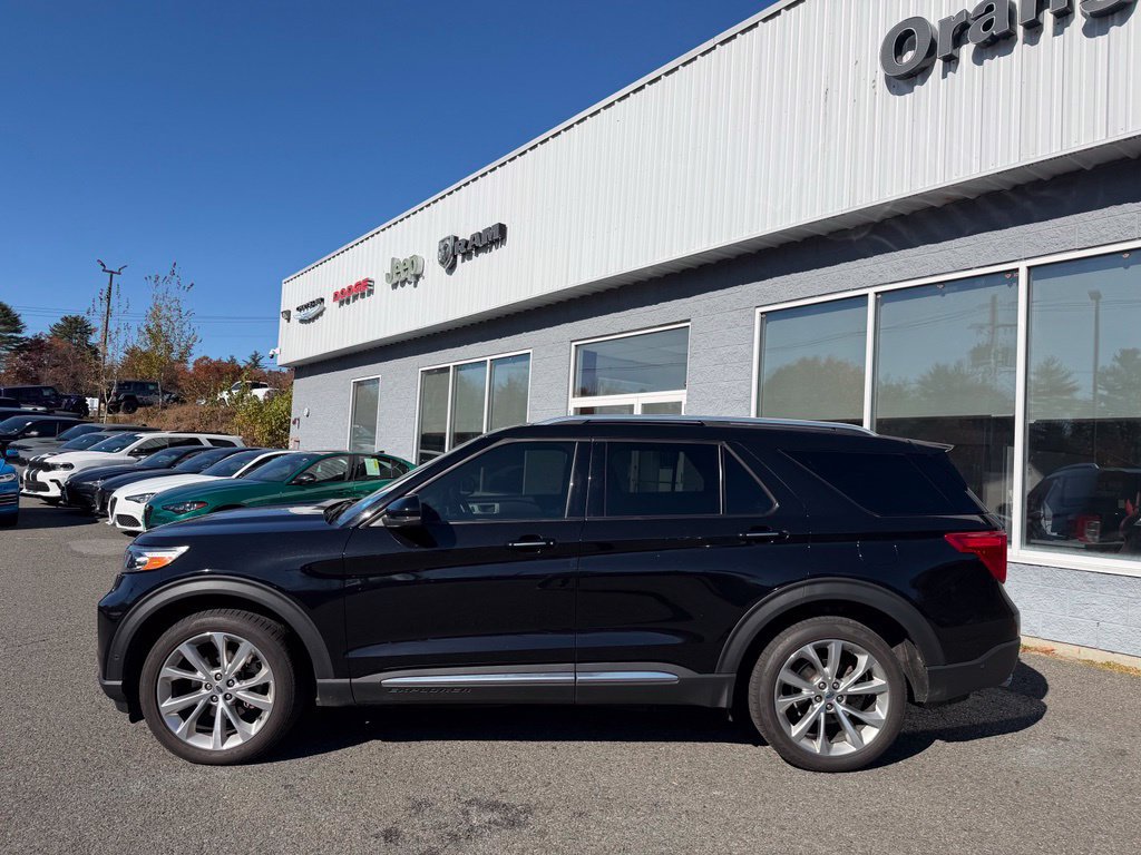 Used 2022 Ford Explorer Platinum w/ Equipment Group 601A AWD/4WD image 2