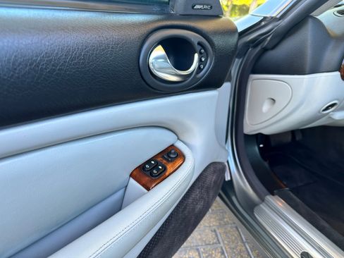 Used 2003 Jaguar XK8 Convertible image 15