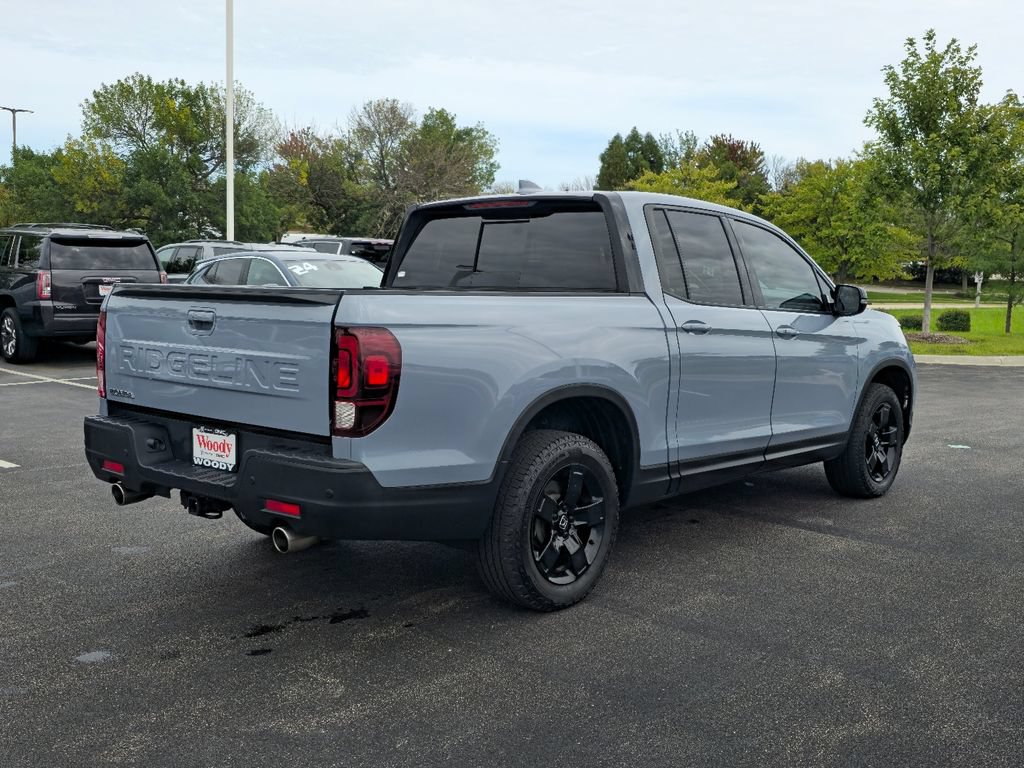 Used 2025 Honda Ridgeline Black Edition image 6