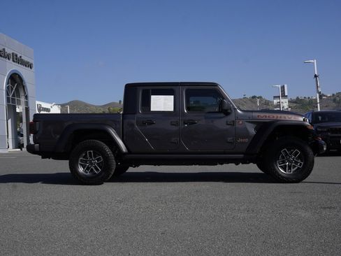 Used 2024 Jeep Gladiator Mojave w/ Convenience Group image 3