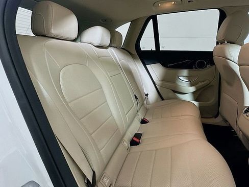 Used 2020 Mercedes-Benz GLC 300 4MATIC image 25