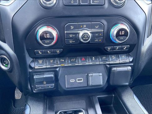 Used 2021 GMC Sierra 3500 Denali w/ Denali Ultimate Package AWD/4WD image 30