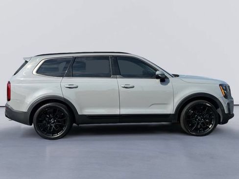 Used 2022 Kia Telluride EX w/ EX Premium Package AWD/4WD image 2