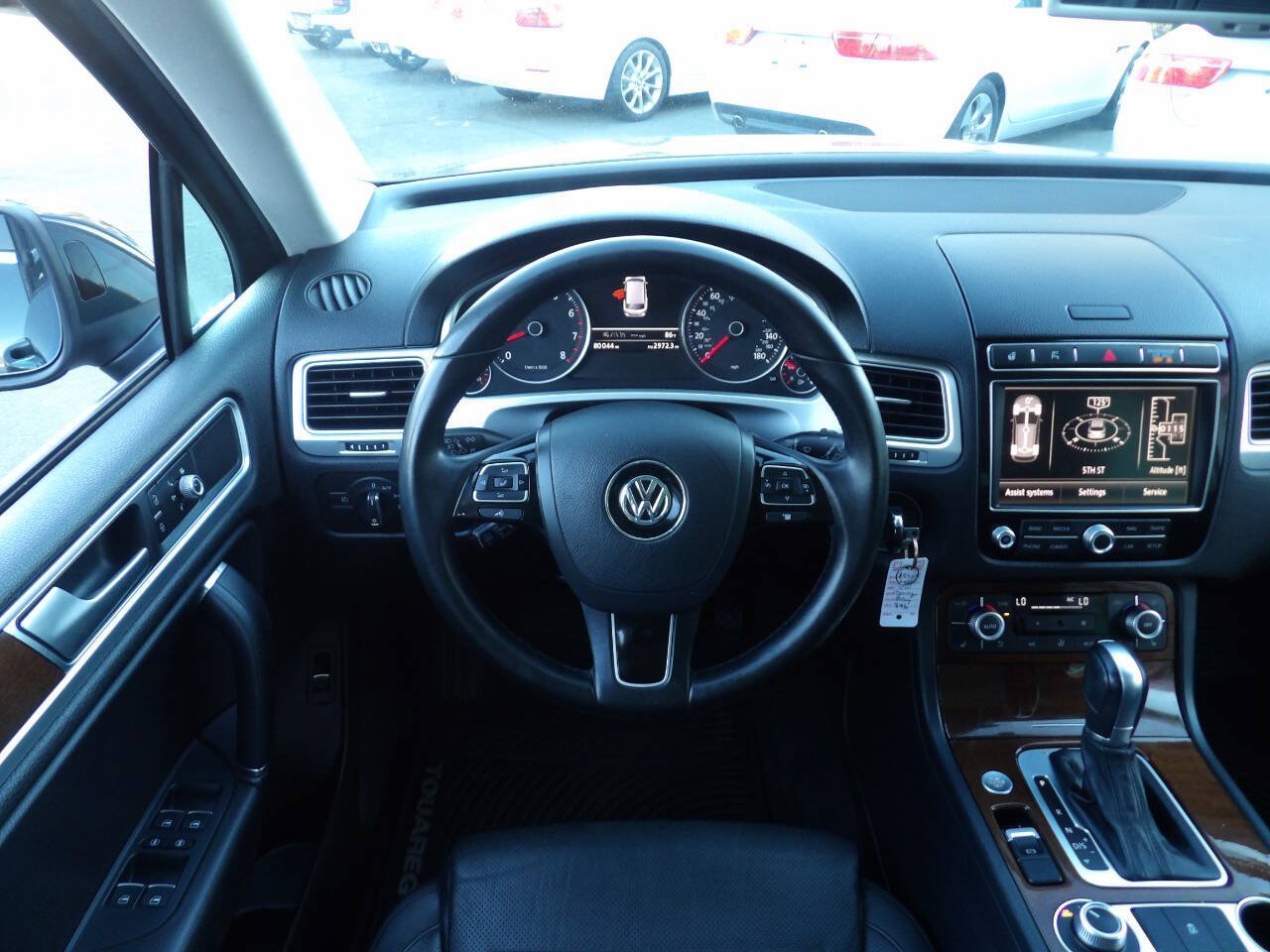 Used 2016 Volkswagen Touareg VR6 AWD/4WD image 5