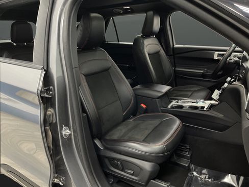 Used 2023 Ford Explorer ST-Line AWD/4WD image 31