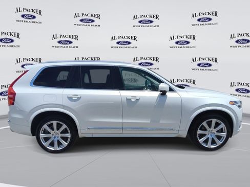 Used 2017 Volvo XC90 T8 Inscription w/ Vision Package AWD/4WD image 6