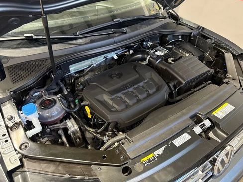 Used 2021 Volkswagen Tiguan SEL AWD/4WD image 68