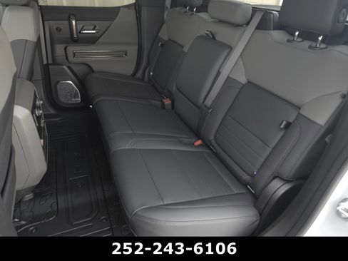 Used 2025 GMC Hummer EV 3X AWD/4WD image 37
