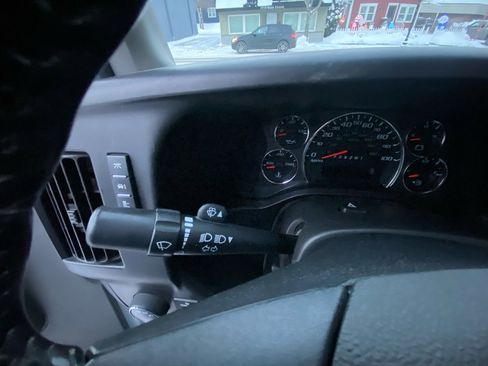 Used 2021 Chevrolet Express 3500 w/ Power Convenience Package image 22