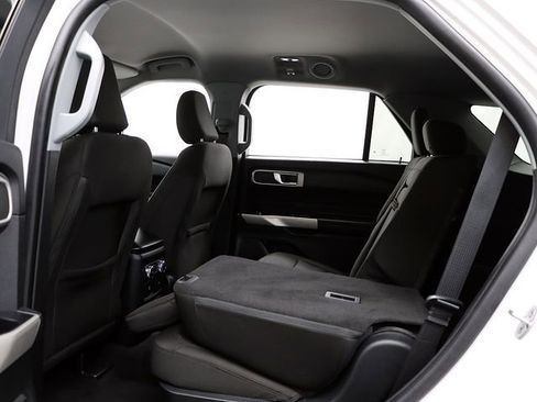 Certified 2022 Ford Explorer XLT image 13